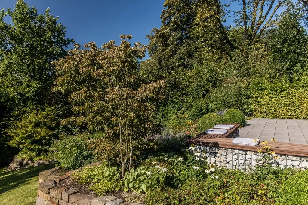 Ein Hanggarten im Grünen