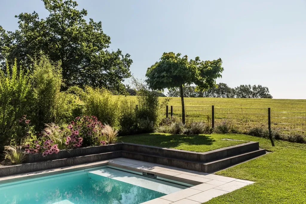 Pool und Wintergarten
