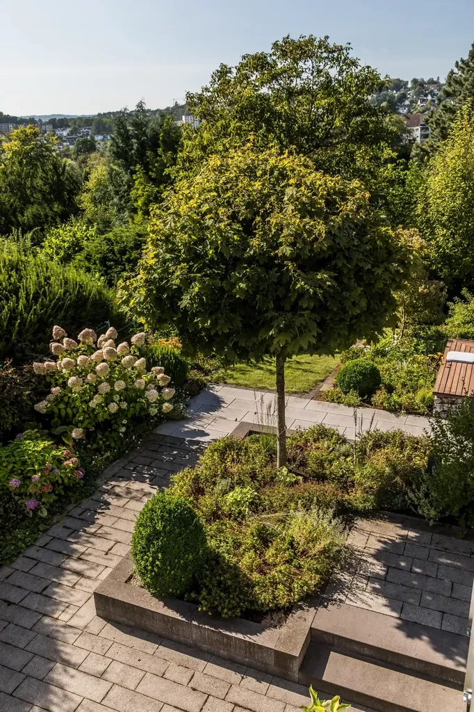 Ein Hanggarten im Grünen