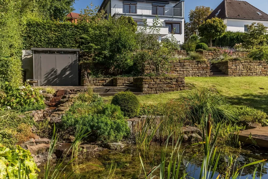 Ein Hanggarten im Grünen